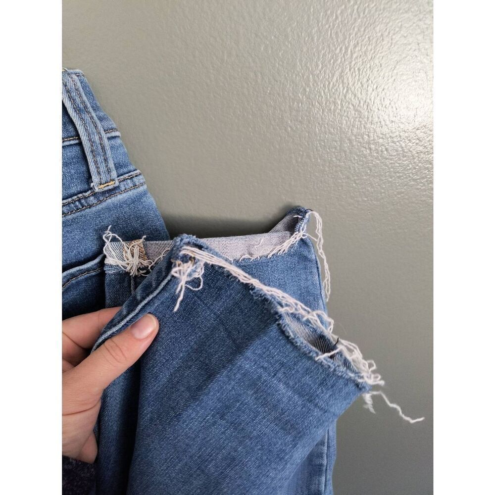 Lucky Brand High Rise Distressed Blue Jeans - Picture 5 of 11